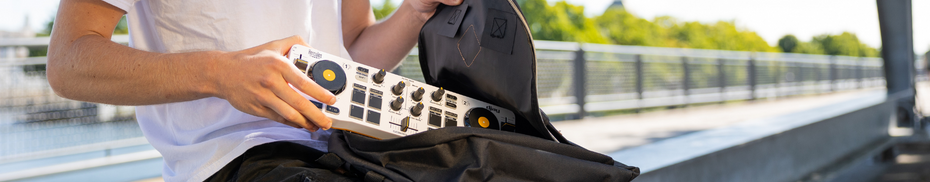 DJ Controllers DJ Controllers